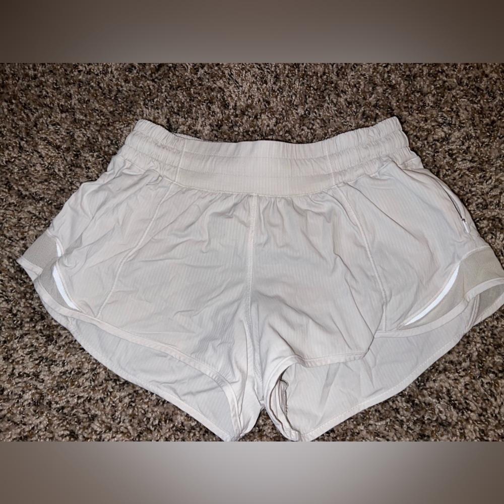 Lululemon Hotty Hot shorts size 4